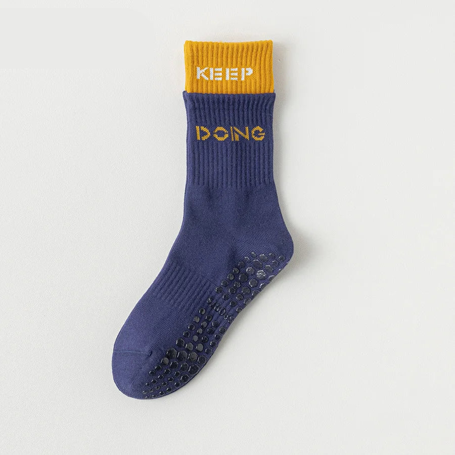 4 Pairs yoga socks, children's mid length socks, non slip silicone trendy fitness socks, Pilates cross-border sports socks