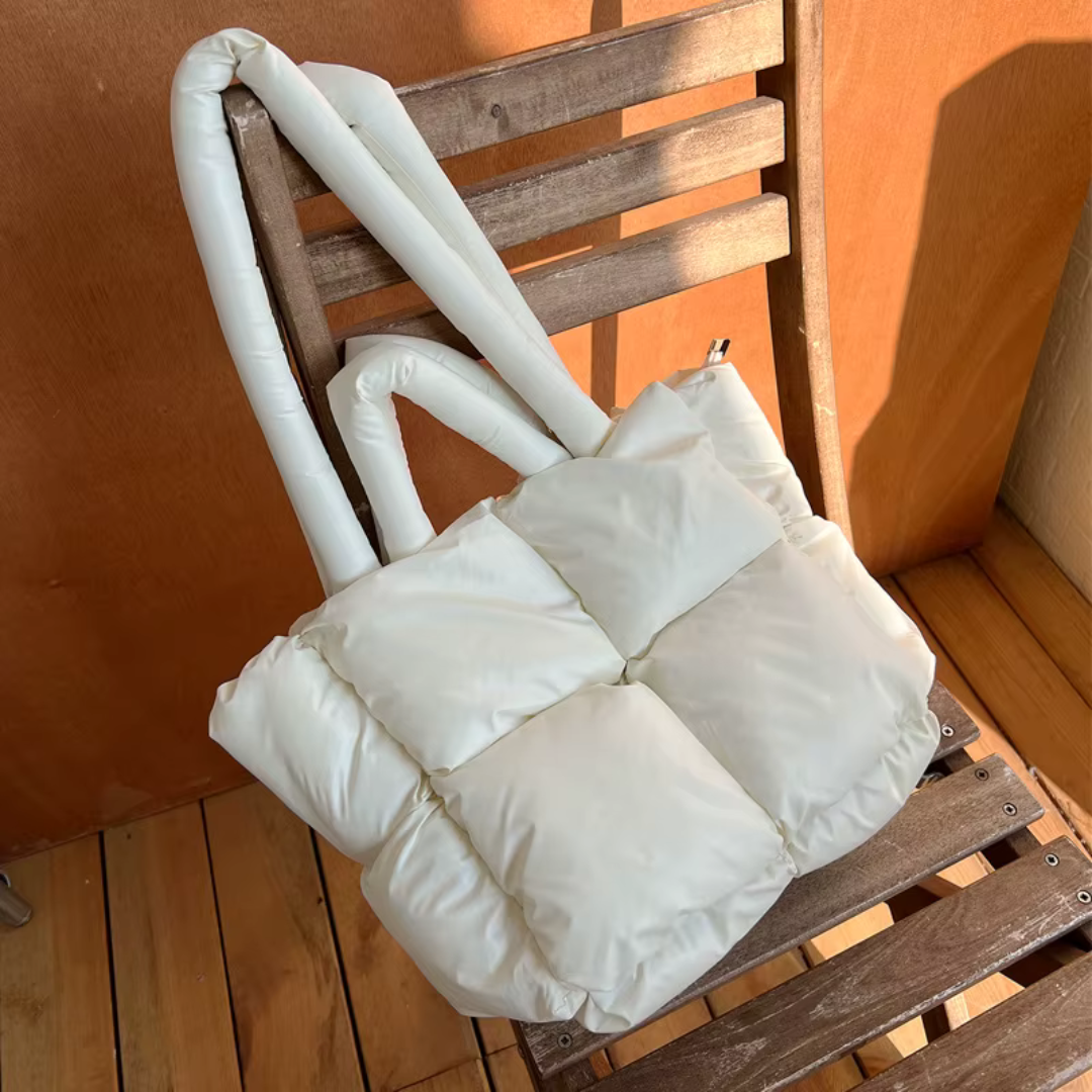 Soft shoulder bag for women – Large capacity, quilted design, padded & soft, perfect for fitness and everyday use